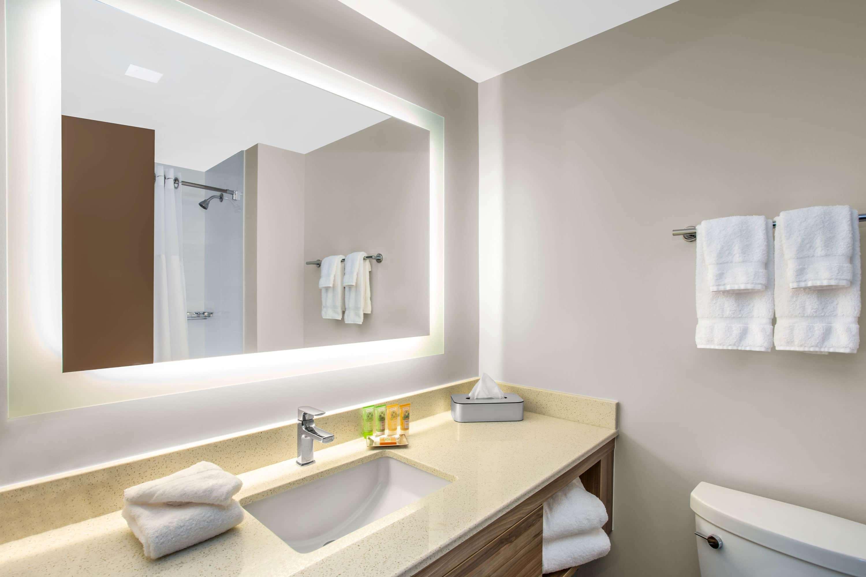 Wyndham Garden Ft Lauderdale Airport&cruise Port Hotel